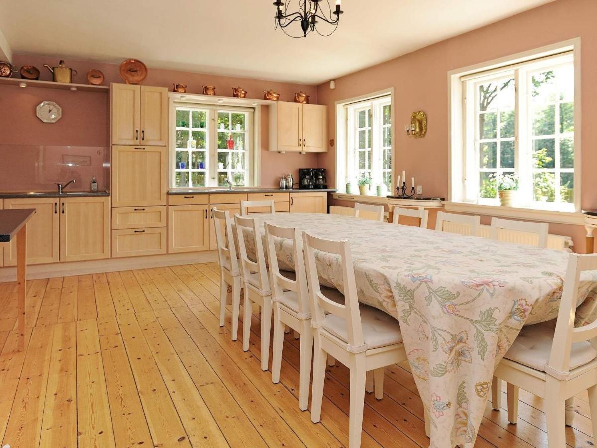 12 Person Holiday Home In Ullerslev מראה חיצוני תמונה